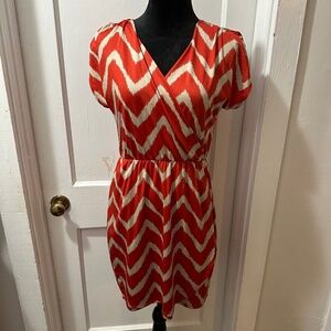 Acclaimed Red and Cream Chevron Pattern Short Sleeve Dress in S
